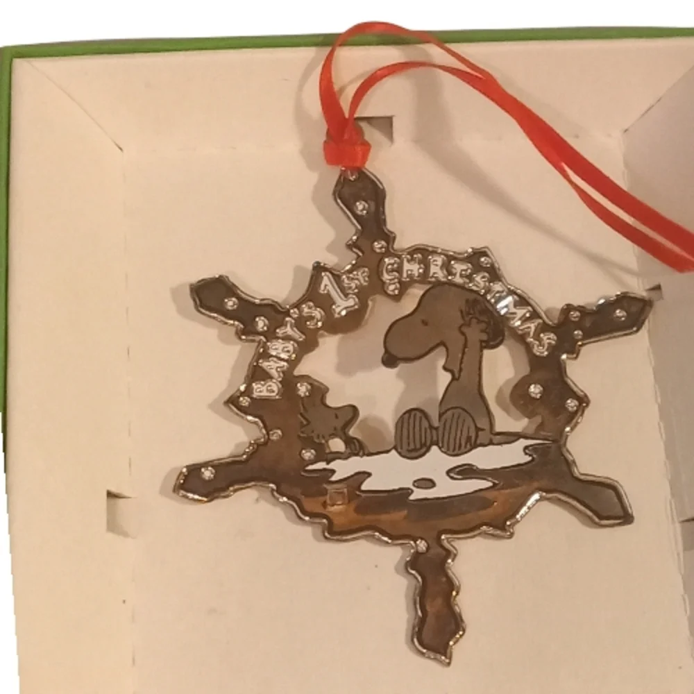 Lunt Silversmith Peanuts Collection Silverplated Baby's 1st Christmas Ornament!